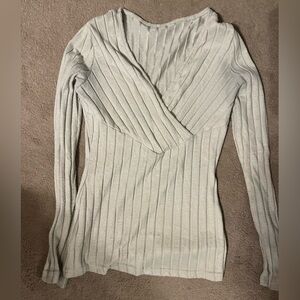 Women's Ribbed V-Neck Sweater Top - Gray